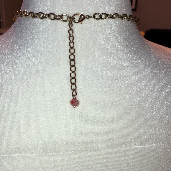 Bright multicolored beaded gold tone necklace - Picture 3 of 5